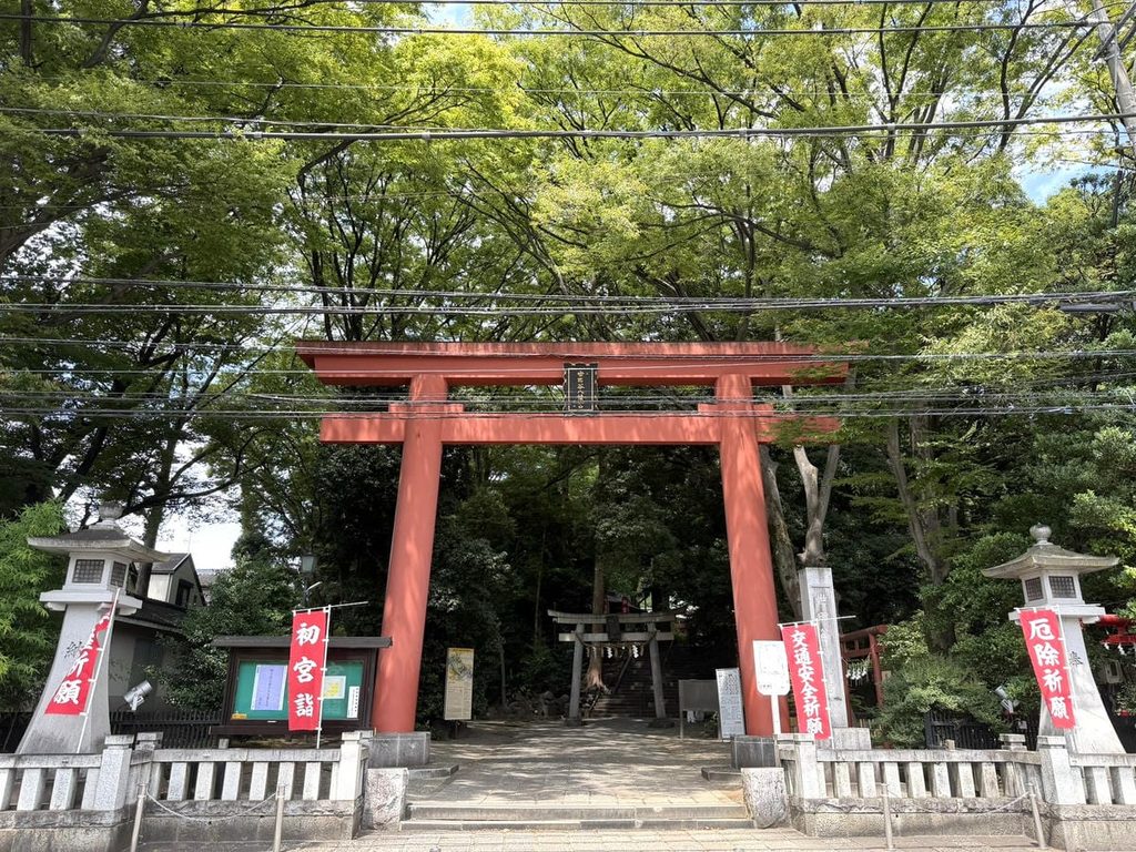 世田谷八幡宮の鳥居