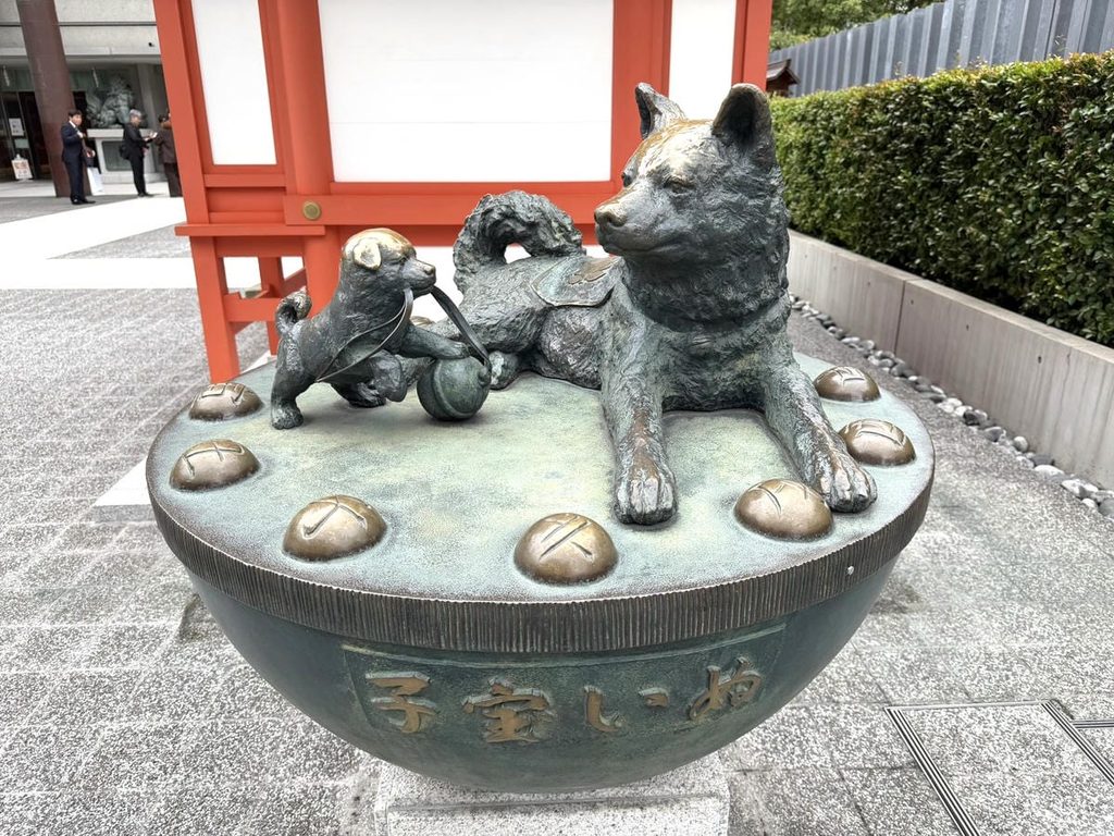 水天宮の子宝いぬ